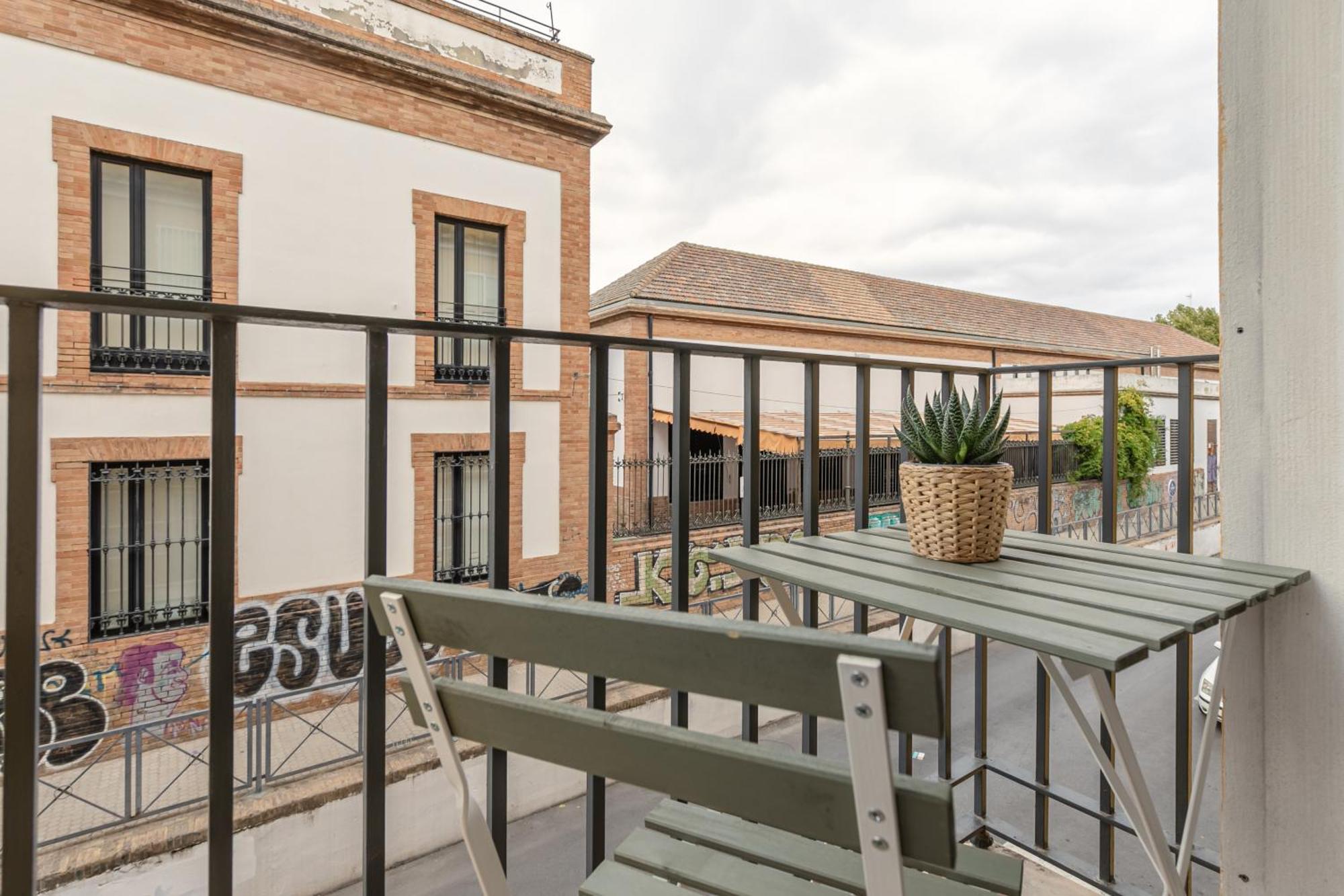 Isg Apartments Becquer Free Parking Inside The Building — Photos 1